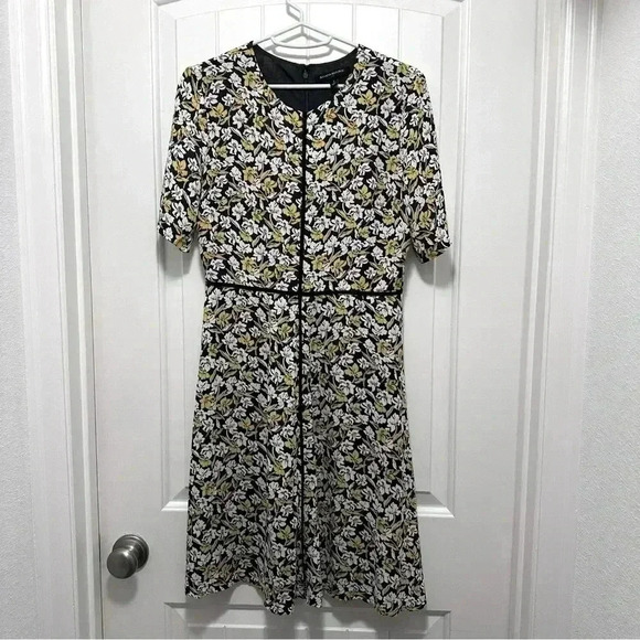 Banana Republic Factory Dresses & Skirts - Banana Republic Factory Floral Dress